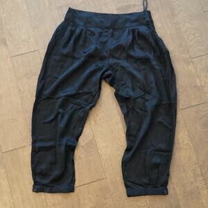 Pied‎ A Terre Women's 100% Silk Tapper leg size 10